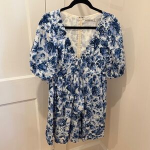 Abercrombie Blue and White Floral Dress